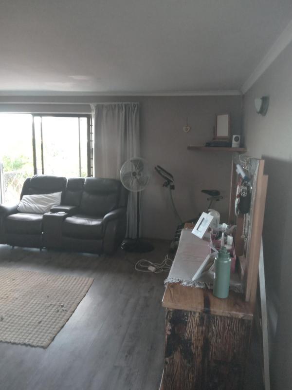 8 Bedroom Property for Sale in Wellington Western Cape